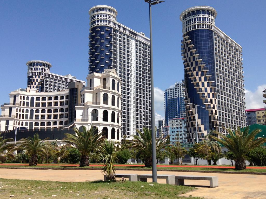 Apartments In Batumi With Sea View Buitenkant foto