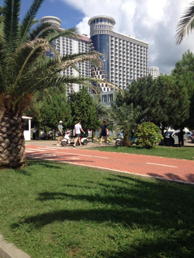 Apartments In Batumi With Sea View Buitenkant foto