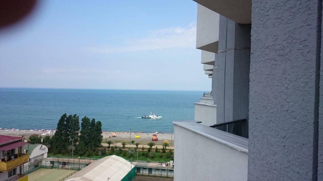 Apartments In Batumi With Sea View Buitenkant foto